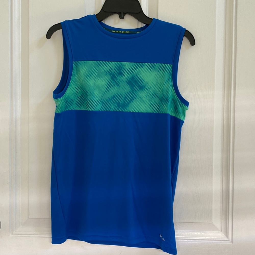 Tek Gear boy’s sleeveless tank top